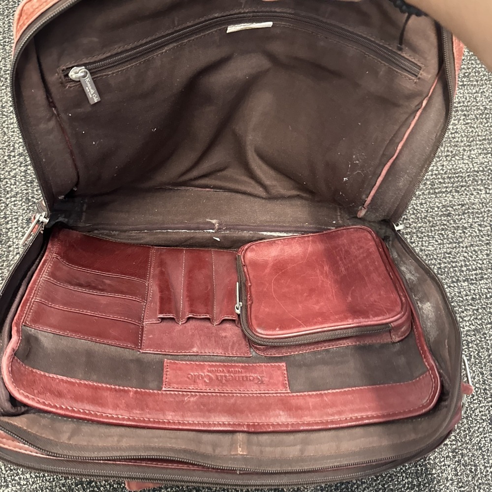 Kenneth‎ Cole Reaction Leather Messenger Laptop Vintage  Bag Brown - Picture 6 of 8